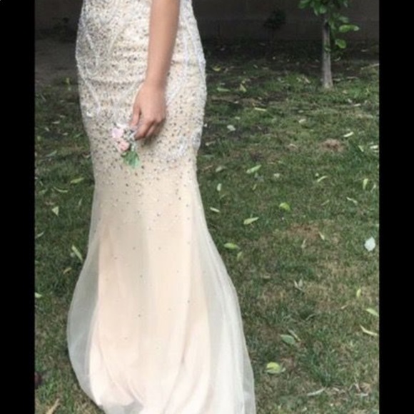 Prom dress - Picture 2 of 2